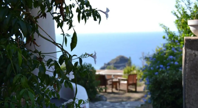Четырёхместный номер Standard с видом на сад Hotel La Locanda Del Postino