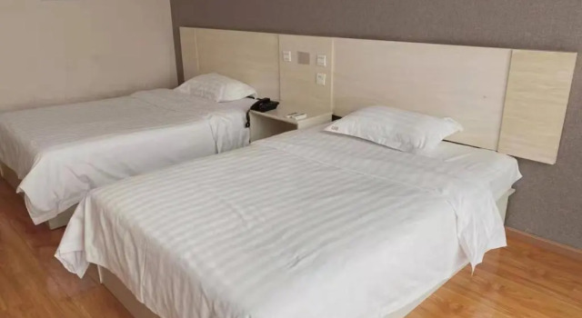 Двухместный номер Business 7 Days Inn Chengdu Huayang Center Branch