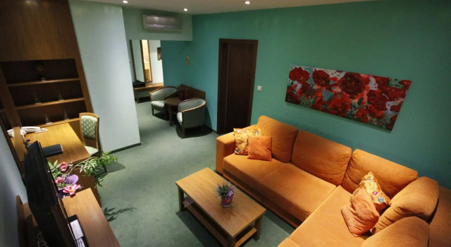 Max Inn Hotel