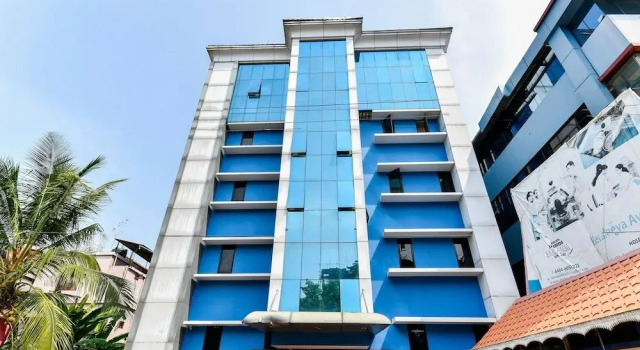 OYO Flagship 38119 Tristar Residency, Reserva ahora Hotel Maradu India