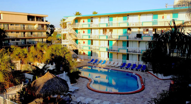 Четырёхместный люкс c 1 комнатой Seaside Inn & Suites Clearwater Beach