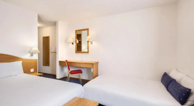 Семейный номер Standard Days Inn by Wyndham Telford Ironbridge