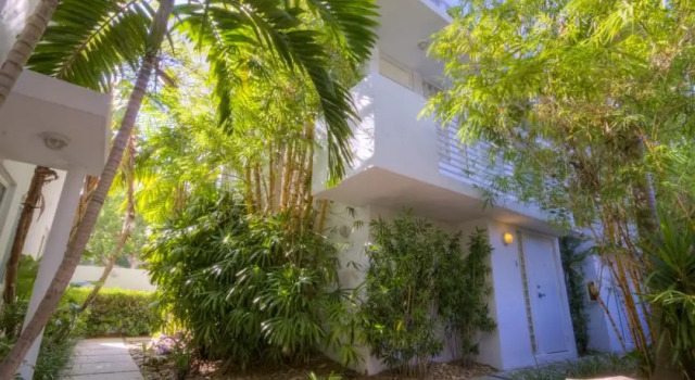 Dream Destinations at Meridian Ave, Забронировать Вилла Виллы Майами-Бич, рядом с Lummus Park, Вилла