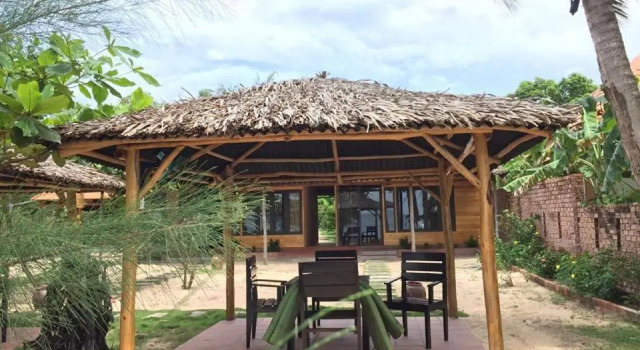 Номер Deluxe Gold Sand Beach Bungalow