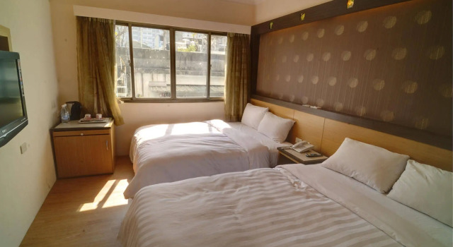 Sinyago Hotel, Забронировать Отель Отели Гаосюн с парковкой, рядом с Торговая улица Шинкучань, Парковка