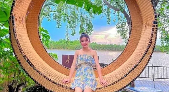 Moly Resort