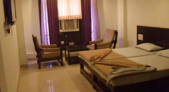 Ellora Hotel, Забронировать Отель Бхопал штат Мадхья-Прадеш