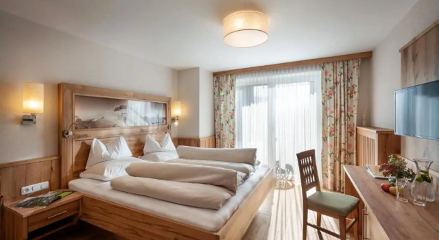 Двухместный номер Superior с балконом Gasthof Pension Tirolerhof