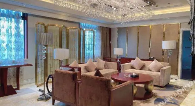 Люкс Executive Xinxing Century Hotel