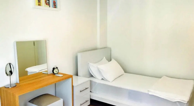 Апартаменты с балконом The Townhouse Apartment