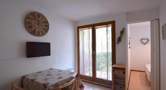 Studio Bernex, 2 pièces, 4 personnes - FR-1-498-76, Забронировать Отель Бернекс Южный берег Женевского озера