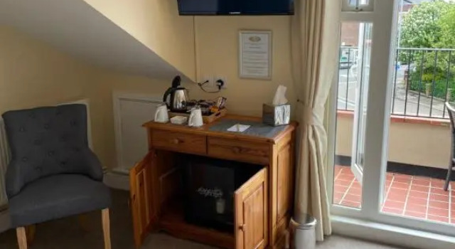 Семейный номер Standard с балконом The Courtyard Guest House