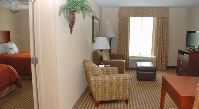 Четырёхместный люкс c 1 комнатой Homewood Suites by Hilton Macon-North