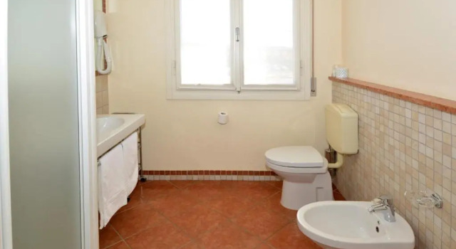 Standard Vierer Zimmer Hotel Eolo