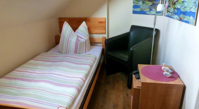 Номер Standard Pension am Burgwall