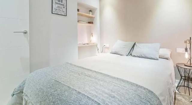 Apartamentos Madrid Rio, Забронировать Апартаменты/квартира Монклоа-Аравака Мадрид, рядом с Церковь Св. Терезы и Св. Иосифа