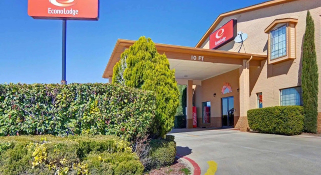 Super 8 by Wyndham Decatur Texas, Забронировать Отель Декейтер Dallas - Fort Worth Metropolitan Area