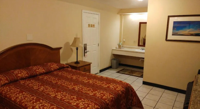 Одноместный номер Economy Country Regency Inn & Suites