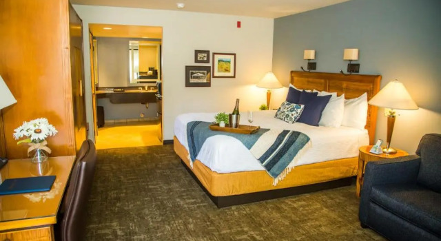 Номер Executive Adelaide Inn