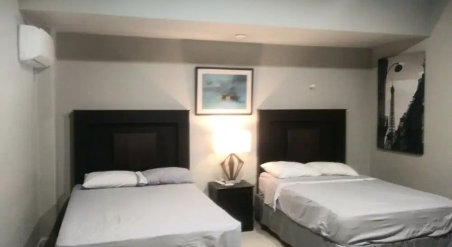 Center City Plaza Hotel