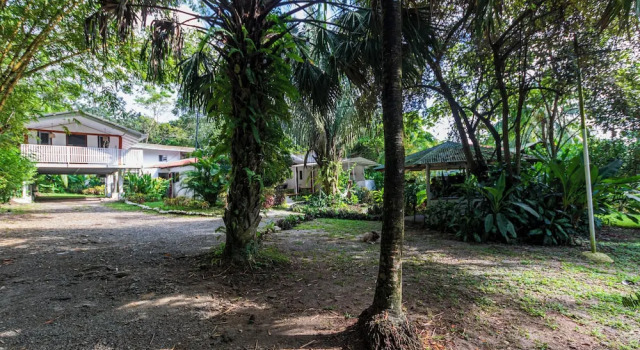 Коттедж Cuatro Vientos Lodge & Apartments - Santa Teresa, CR