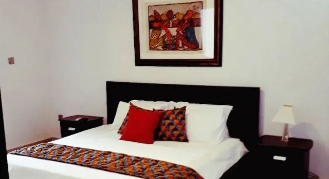 Ironhouse Guest Suites, Rezerwuj Pensjonat Pensjonaty w Bwari, Pensjonat