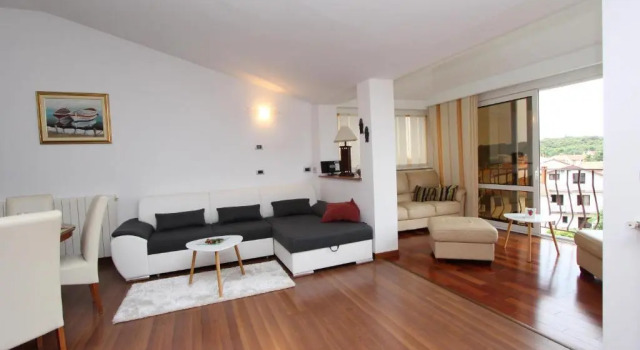 Апартаменты с 3 комнатами с балконом Apartments Tanja