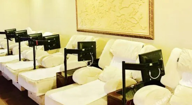 Jinhui Royal Navigation International Hotel, Rezervovat Hotel Hotely v Guangdong s bazénem, Bazén
