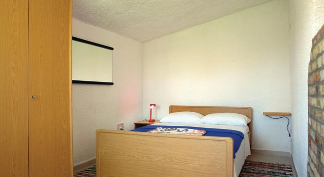 Nice Home in Liznjan With Wifi and 2 Bedrooms