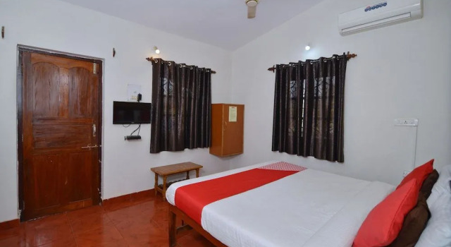 OYO 10174 Kanta Guest House, Prenota Affittacamere Baga 