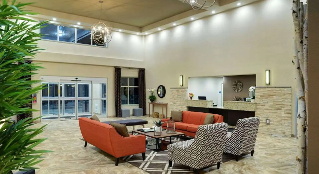 Pomeroy Inn And Suites Vermilion