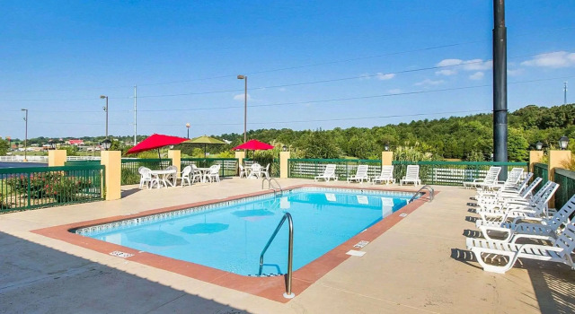 Кровать в общем номере Quality Inn Dandridge