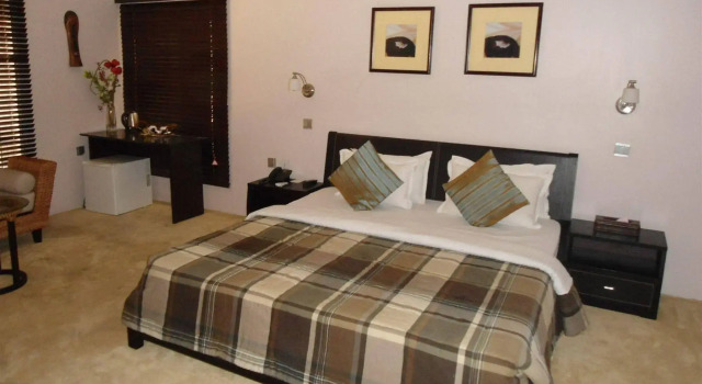 Pearl Manor Luxury Suites, Book Hotel Hotels in Bwari with a Pool, Swimming Pool