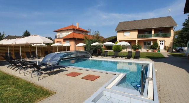 Апартаменты Krisztián Apartmanház