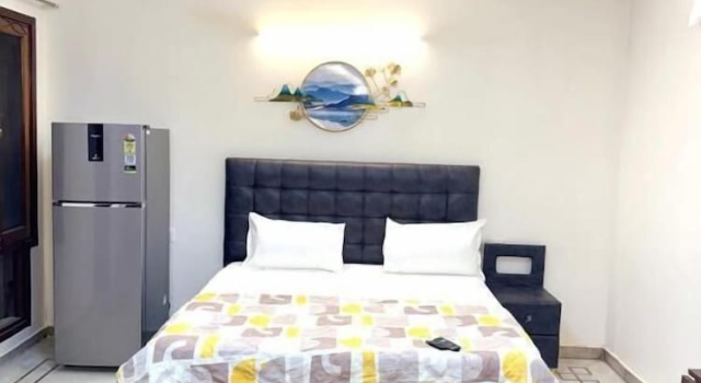 Fortune Home Service Apartment, Studio E-30, Забронировать Апартаменты/квартира Отели Нью-Дели с парковкой, Парковка