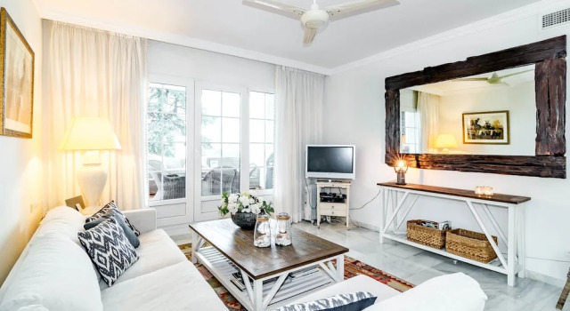 AB2-Wonderful 2 bedroom apt with fantastic views, Забронировать Отель Отели Марбелья 4 звезды, рядом с Playas del Duque, 4*