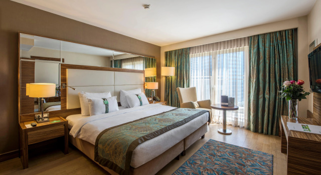 Holiday Inn Sisli by IHG, Забронировать Отель Шишли Стамбул, рядом с Hospitadent Mecidiyekoy Dental Hospital