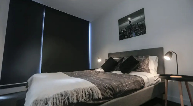 Stunning Newly Furnished 2 Bedrooms Apartment, Забронировать Апартаменты/квартира Отели Мельбурна с бассейном, рядом с Пристань для яхт «Е», Бассейн