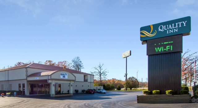 Кровать в общем номере Red Roof Inn Manchester, TN