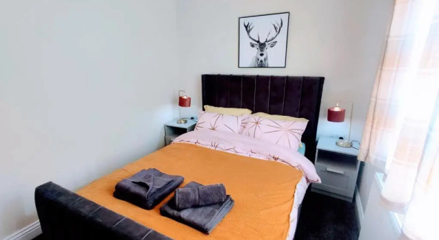 Crystal Suite 3 free private parking, Book Hotel North Shields Tyne and Wear