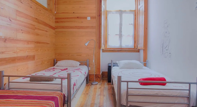Двухместный номер Economy с балконом This Is Lisbon Hostel