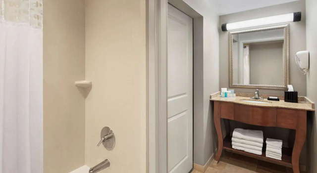 Номер Standard Hampton Inn & Suites Alexandria Old Town Area South