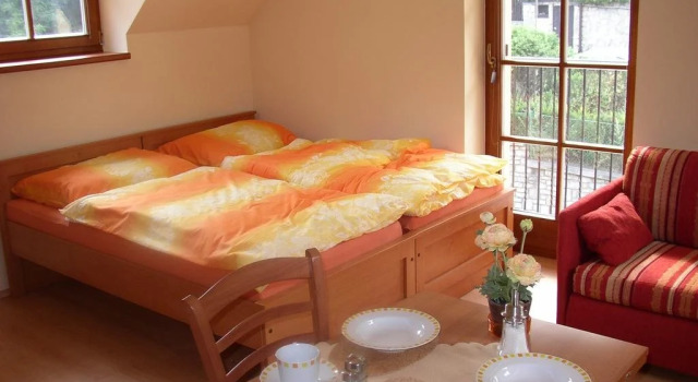 Pension a Restaurace Vyhlídka, Prenota Hotel Karlštejn Cesky Kras