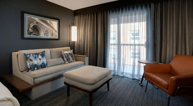 Четырёхместный номер Deluxe с балконом Courtyard Worcester