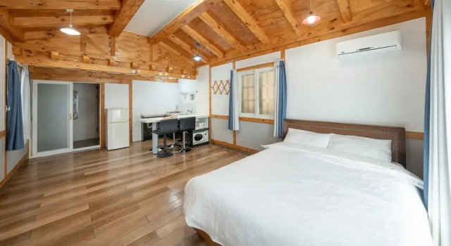 Коттедж c 1 комнатой Gapyeong Iris Pension