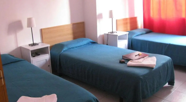 Трёхместный номер Standard Hostal Elkano