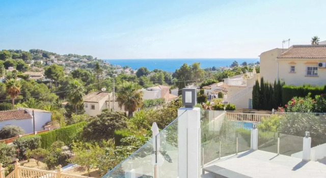 Вилла Gila - sea view villa with private pool in Benissa