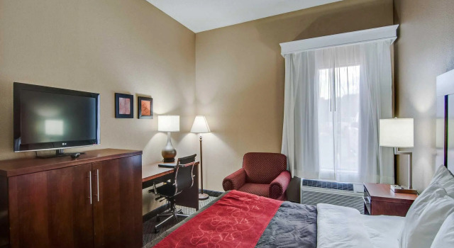 Люкс Comfort Inn & Suites Christiansburg I-81