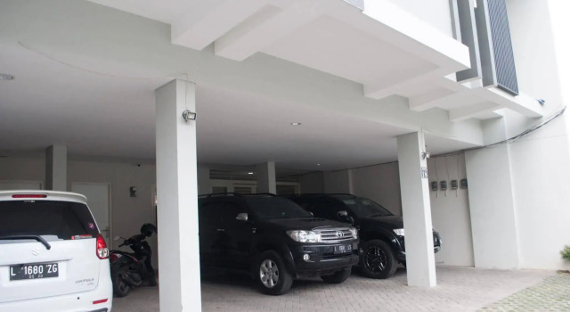RedDoorz Diponegoro, Varaa Hotelli Surabaya East Java, lähellä Surabaya Town Square