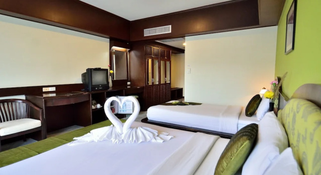 Трёхместный номер Deluxe с балконом Samui First House Hotel